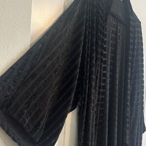 Earthbound Black Striped Textured Sheer Kimono L/XL